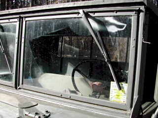 outsidewiper.jpg (34056 bytes)
