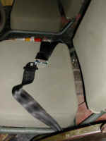 seatbelt13.jpg (440194 bytes)